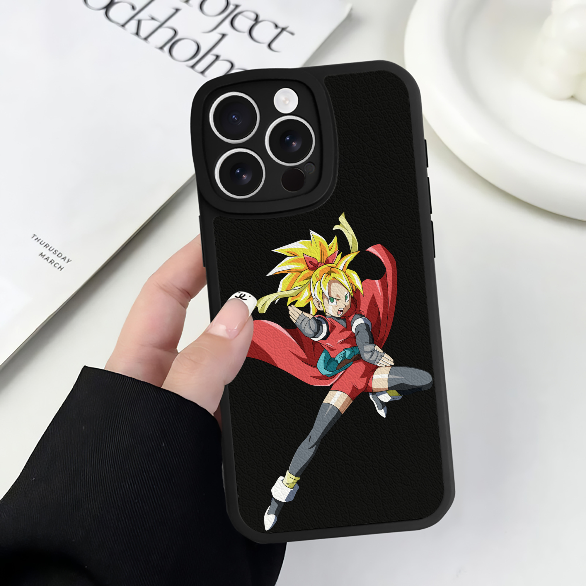 （画像用） ドラゴンボール カリフラ DRAGON BALL Caulifla 【iPhone 16シリーズ対応】シリコンスマホケース（レザー調） 材質：シリコン
